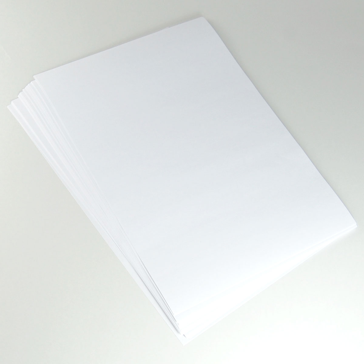 weißes, trockengummiertes Etikettenpapier DIN A4, nass ablösbar