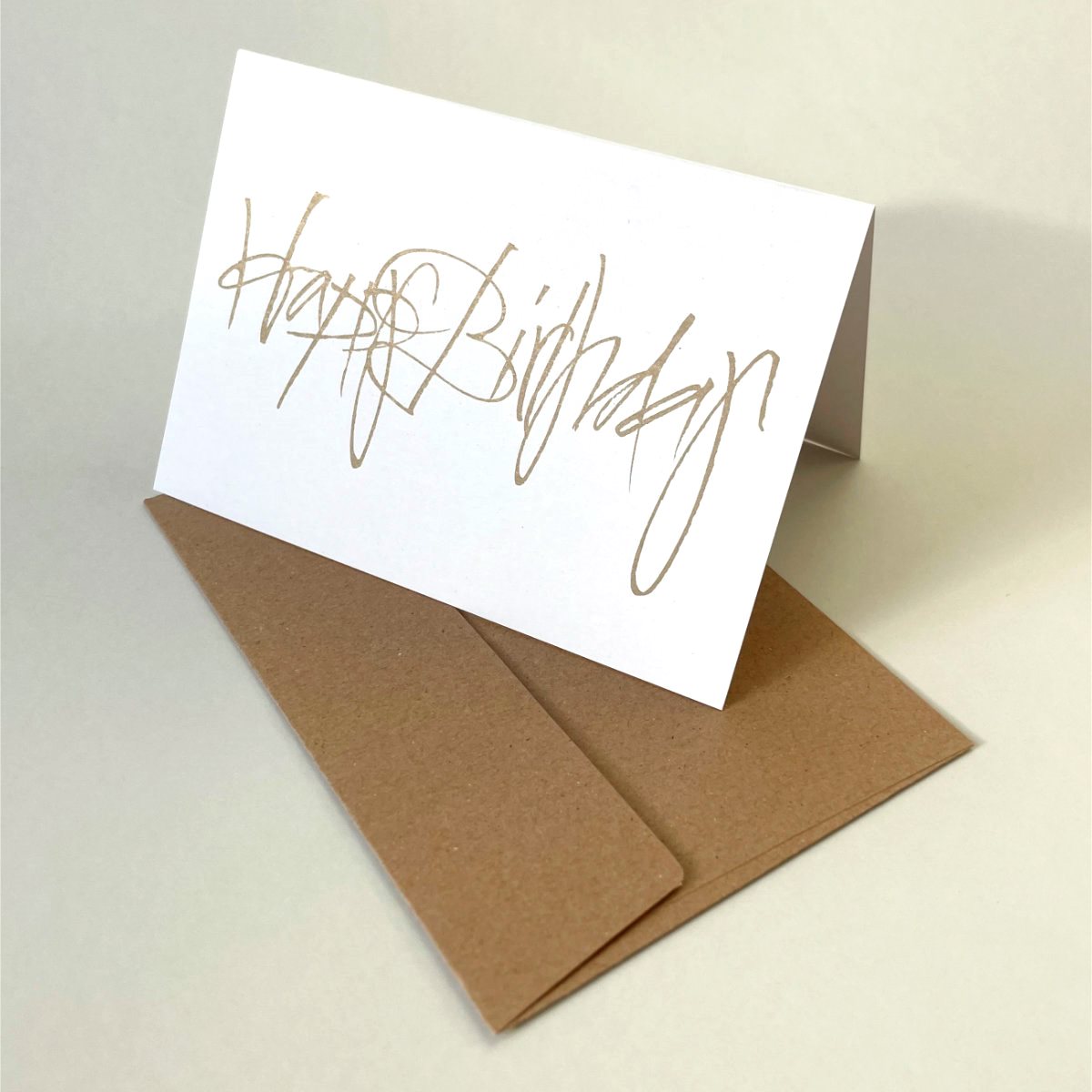 Happy Birthday, weiße Recycling-Glückwunschkarten mit braunen Recycling-Umschlägen