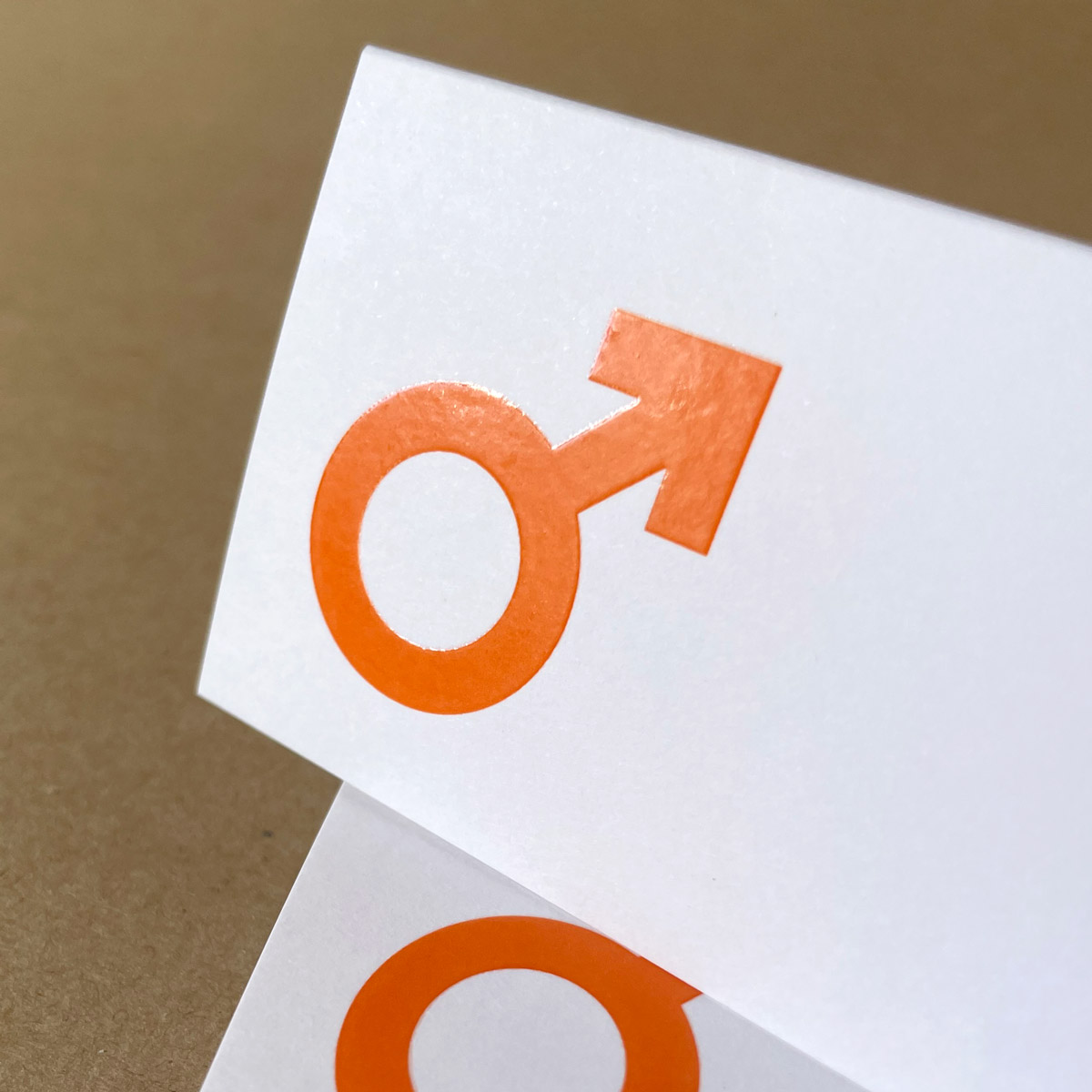 Marssymbol, Tischkarten für die Hochzeitsfeier mit orangem Druck