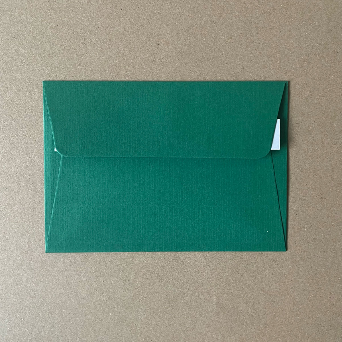 tannengrüne Umschläge 12,3 x 17,7 cm