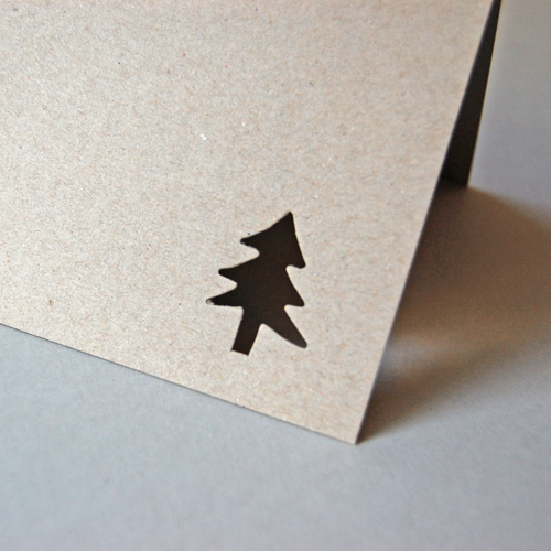graue, gestanzte Recycling-Weihnachtskarten