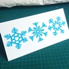 blaue Recycling-Weihnachtskarten mit Eiskristallen